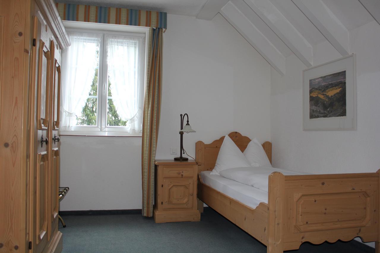 Romantik Hotel Zu Den Drei Sternen Brunegg Chambre photo